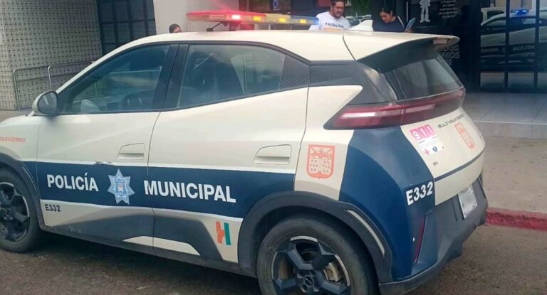 Policía salva a bebé con emergencia respiratoria en Hermosillo