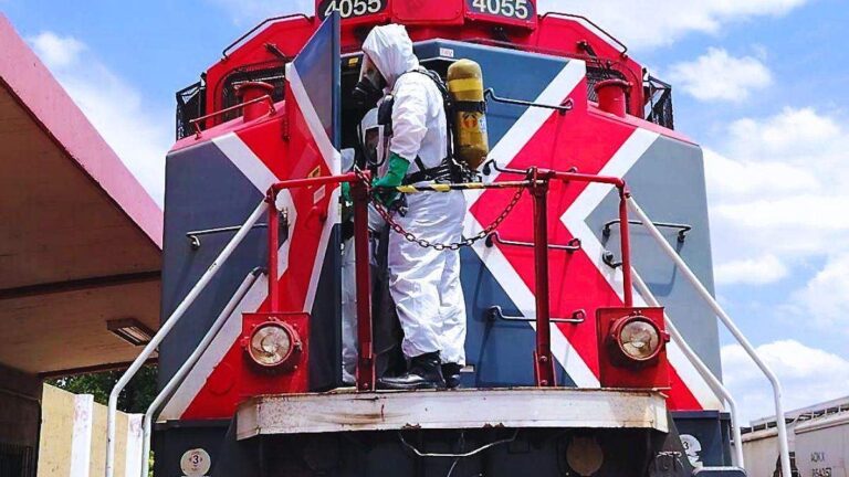 Bomberos de Cajeme descartan gases de riesgo en locomotora de Grupo México Bomberos de Cajeme descartan gases de riesgo en locomotora de Grupo México