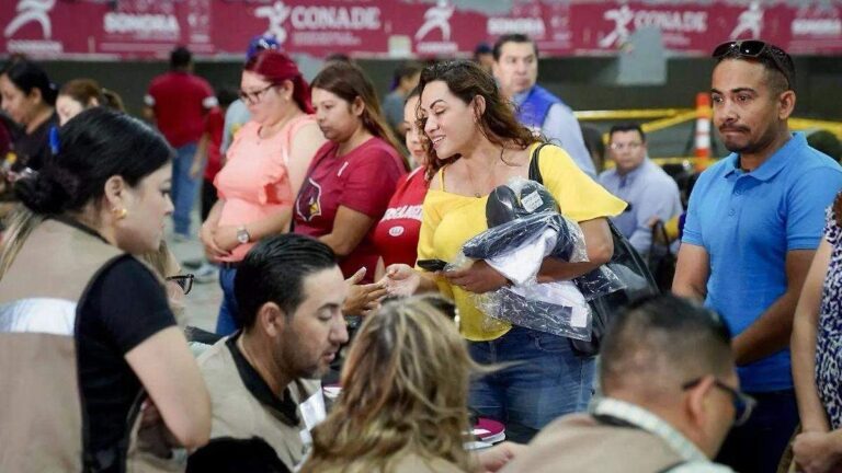 Concluye entrega de uniformes escolares gratuitos en Hermosillo antes del regreso a clases Concluye entrega de uniformes escolares gratuitos en Hermosillo antes del regreso a clases