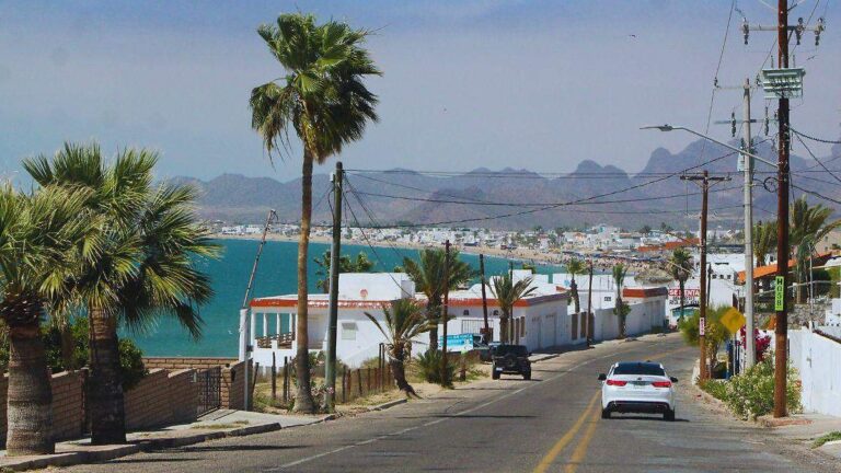 Avanza más del 75% la ampliación de la carretera Hermosillo-Bahía de Kino Avanza más del 75% la ampliación de la carretera Hermosillo-Bahía de Kino