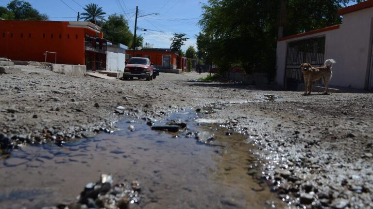 Lluvias en Hermosillo provocan colapsos en drenajes y riesgos para la salud