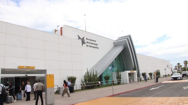 Humo en sala de equipaje activa protocolos en Aeropuerto de Hermosillo sin afectar vuelos Humo en sala de equipaje activa protocolos en Aeropuerto de Hermosillo sin afectar vuelos
