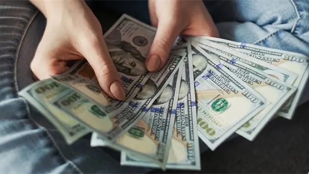 Peso mexicano se fortalece y cotiza en 17.05 por dólar el 13 de agosto de 2026 Peso mexicano se fortalece y cotiza en 17.05 por dólar el 13 de agosto de 2026