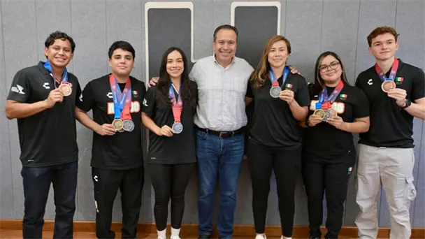 Antonio Astiazarán reafirma apoyo a deportistas hermosillenses con recursos y espacios Antonio Astiazarán reafirma apoyo a deportistas hermosillenses con recursos y espacios