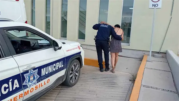 Golpe de calor afecta a mujer en colonia Altares de Hermosillo Golpe de calor afecta a mujer en colonia Altares de Hermosillo