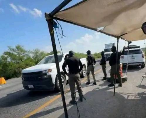 Denuncian presuntos robos y abusos en retenes no oficiales en Sonora