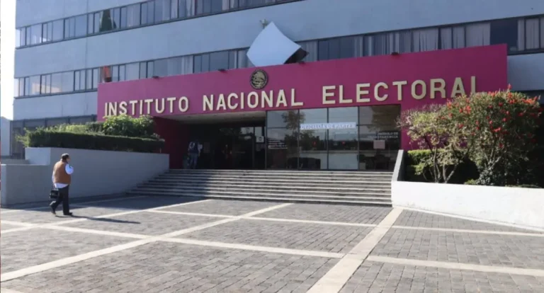 Tribunal Electoral ordena al INE incluir a partidos en Comisión de Verificación de Integridad