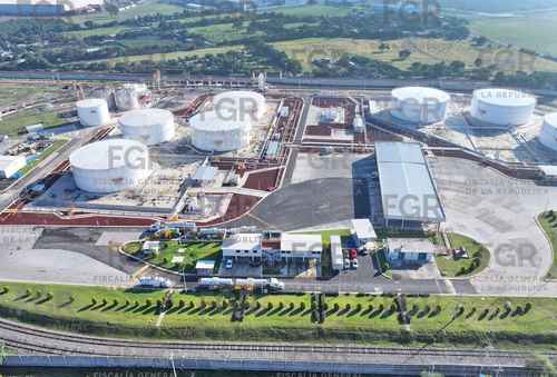 Aseguran 59 millones de litros de combustible en terminal de Gas Natural del Noroeste