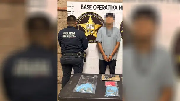 Detienen a joven con droga, armas y vehículo robado en colonia Palo Fierro