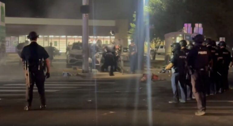 Agente de ICE hiere a hombre venezolano en Austin y desata protesta