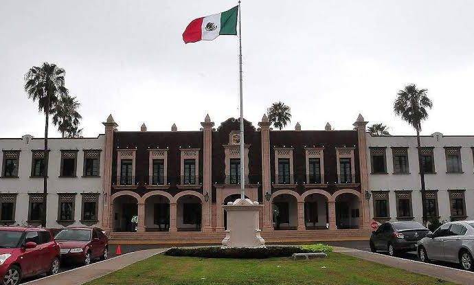 STEUS bloquea Rectoría de la Unison por disputa en asignación de plazas