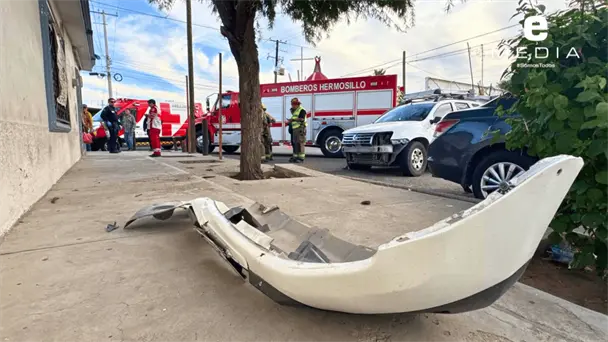 Cinco menores lesionados tras choque contra árbol en colonia Balderrama