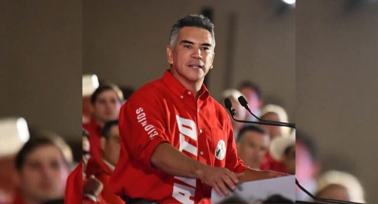 Confrontan a Alejandro 'Alito' Moreno durante gira del PRI en Tlaxcala
