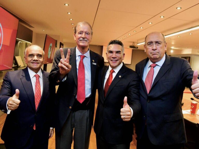 Vicente Fox se reúne con Alejandro Moreno y genera críticas de Claudia Sheinbaum Vicente Fox se reúne con Alejandro Moreno y genera críticas de Claudia Sheinbaum