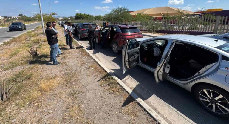 Carambola de 10 vehículos deja un lesionado en Hermosillo
