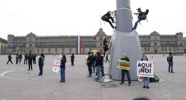 Activistas protestan en CDMX contra megaplanta de amoniaco en Topolobampo