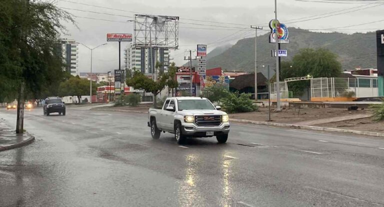 Lluvia matutina sorprende a Hermosillo este 16 de septiembre de 2026