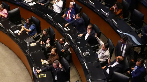 Diputados aprueban reforma que prohíbe doble nacionalidad para gobernantes