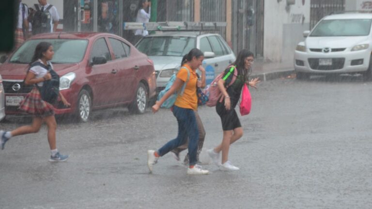 Activan Alerta Azul en 14 municipios de Sonora por huracán Polo categoría 4