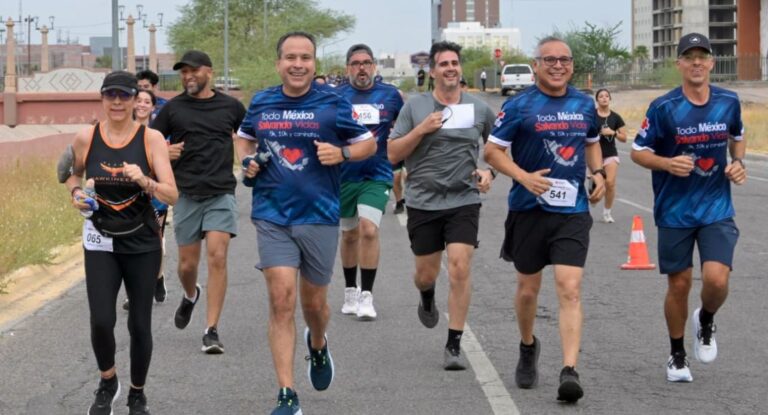 Antonio Astiazarán reconoce labor de Cruz Roja en carrera en Hermosillo