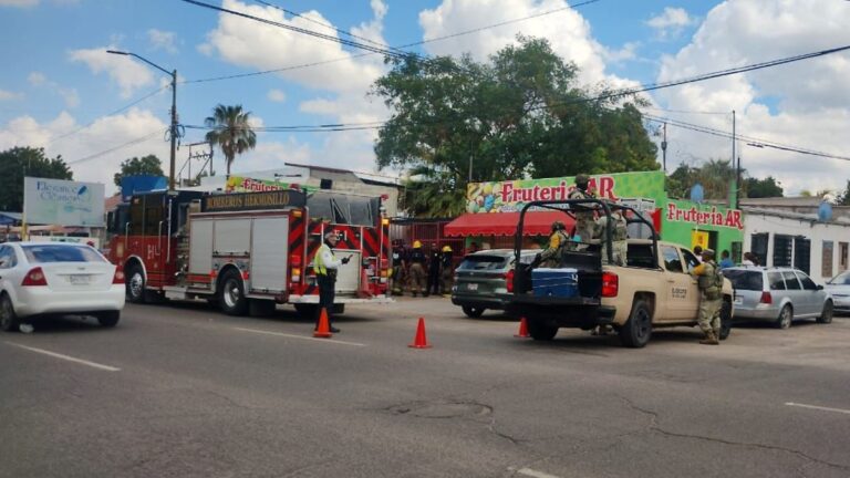 Evacúan 11 personas por falla eléctrica en lavandería del Centro de Hermosillo Evacúan 11 personas por falla eléctrica en lavandería del Centro de Hermosillo