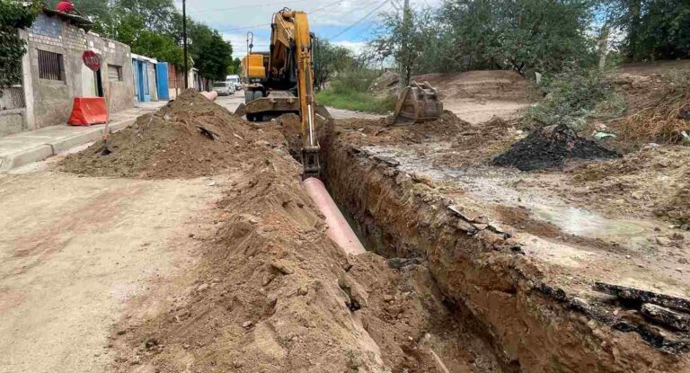 Reparan socavón por colapso de tubería en colonia Metalera de Hermosillo