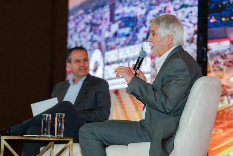 Exalcalde de Bogotá reconoce transformación urbana de Hermosillo y destaca Parque Madero, HBus y ciclovías
