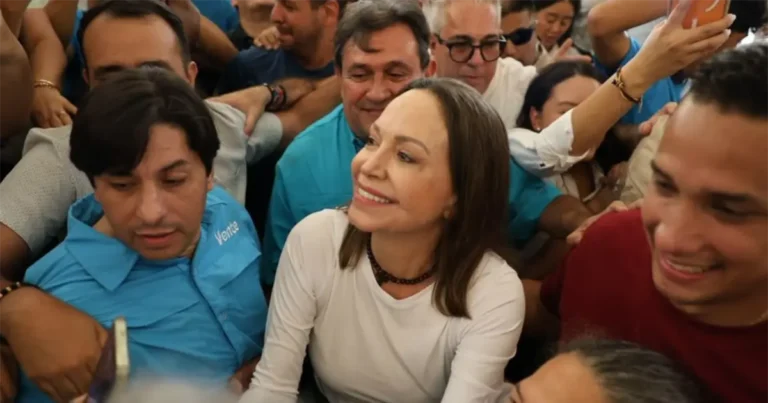 María Corina Machado regresa a Venezuela tras más de 10 meses en el exilio