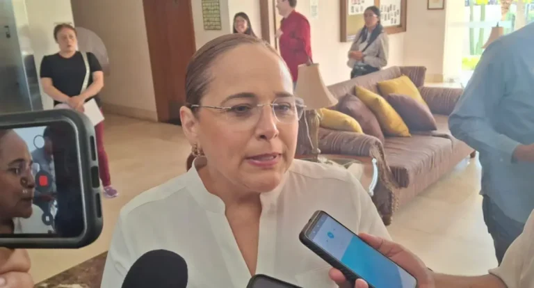 Autoridades entregan apoyos tras daños del huracán Polo en Guaymas