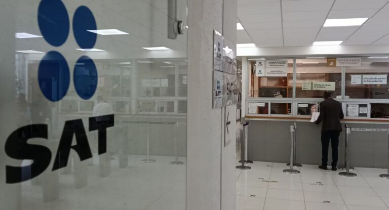 SAT podrá revisar y multar transferencias bancarias con inconsistencias fiscales en octubre de 2026