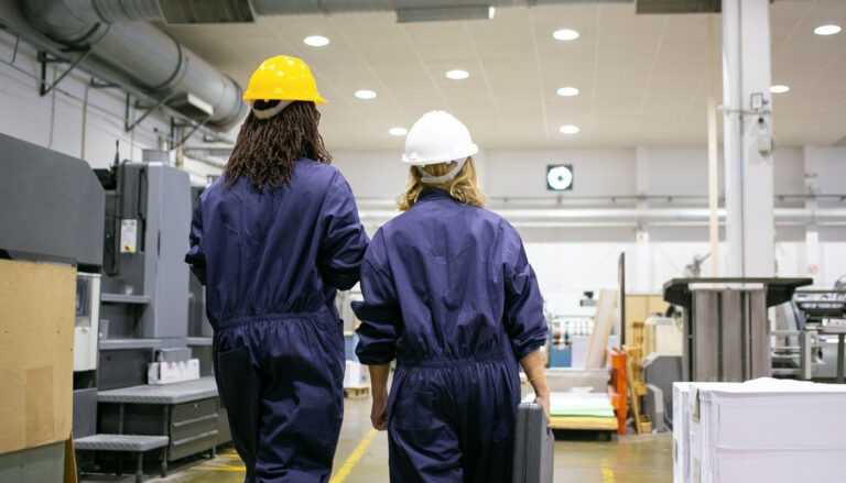 Mujeres que trabajan por su cuenta en México ganan 40% menos que los hombres, advierte especialista de la IBERO Mujeres independientes ganan 40% menos que hombres en México: IBERO