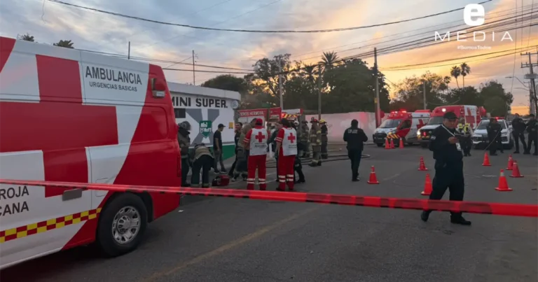 Rescatan a mujer con discapacidad durante incendio en colonia San Benito, Hermosillo