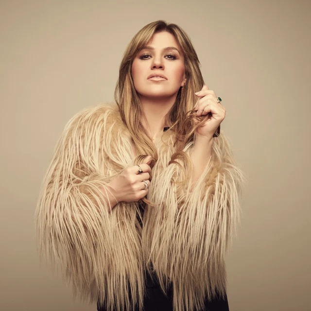 Kelly Clarkson denuncia trato discriminatorio en tienda de Brooklyn