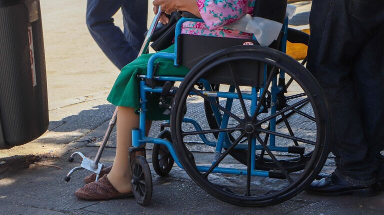 Accesibilidad en tecnología y espacios públicos, clave para autonomía de personas con discapacidad en Hermosillo